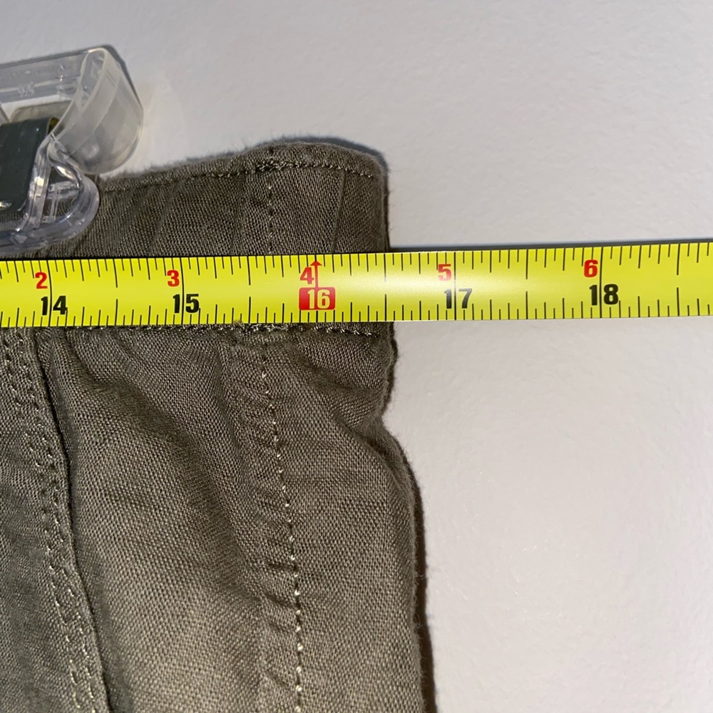 Eddie Bauer Olive Green Cargo Hiking Shorts - Size Small - Picture 5 of 6